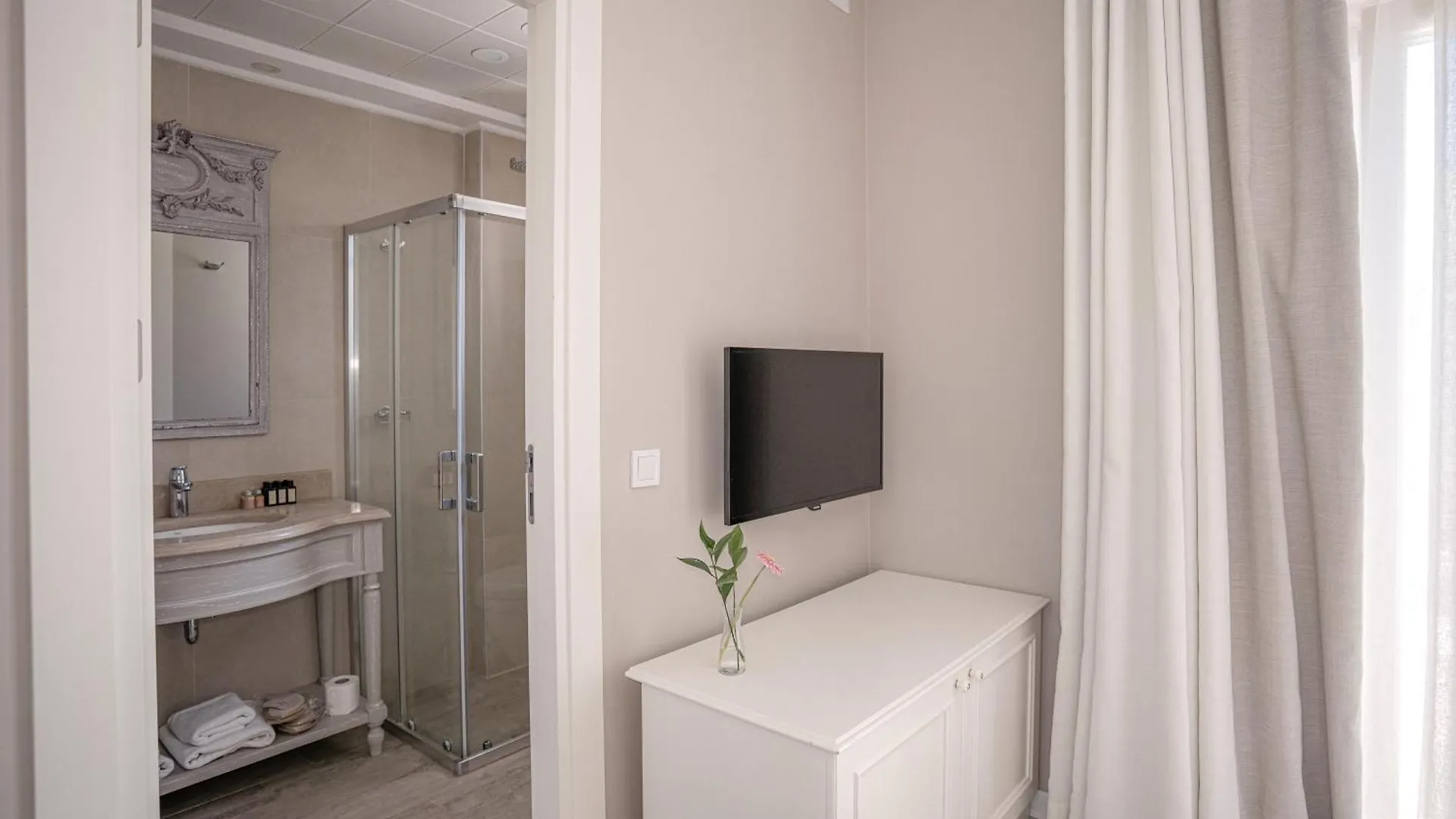 Otel Eritrina Alaçatı